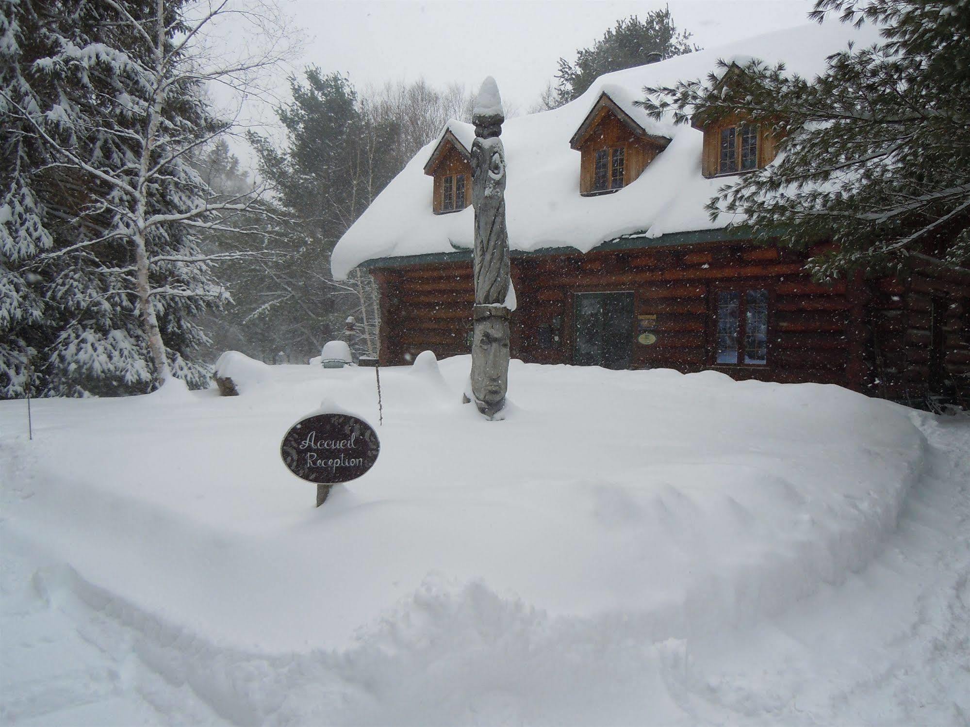 Bed and Breakfast Jardins De L'Achillee Millefeuille La Conception Exterior foto